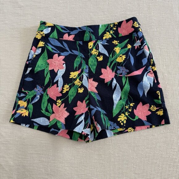 J.CREW Pants - J.Crew Floral Basketweave Short With Side Zip Women’s Size 2‎ Preppy Twee